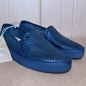 Jibs Classic Slip-On Shoes, Jet Black, Women's‎ 7 W